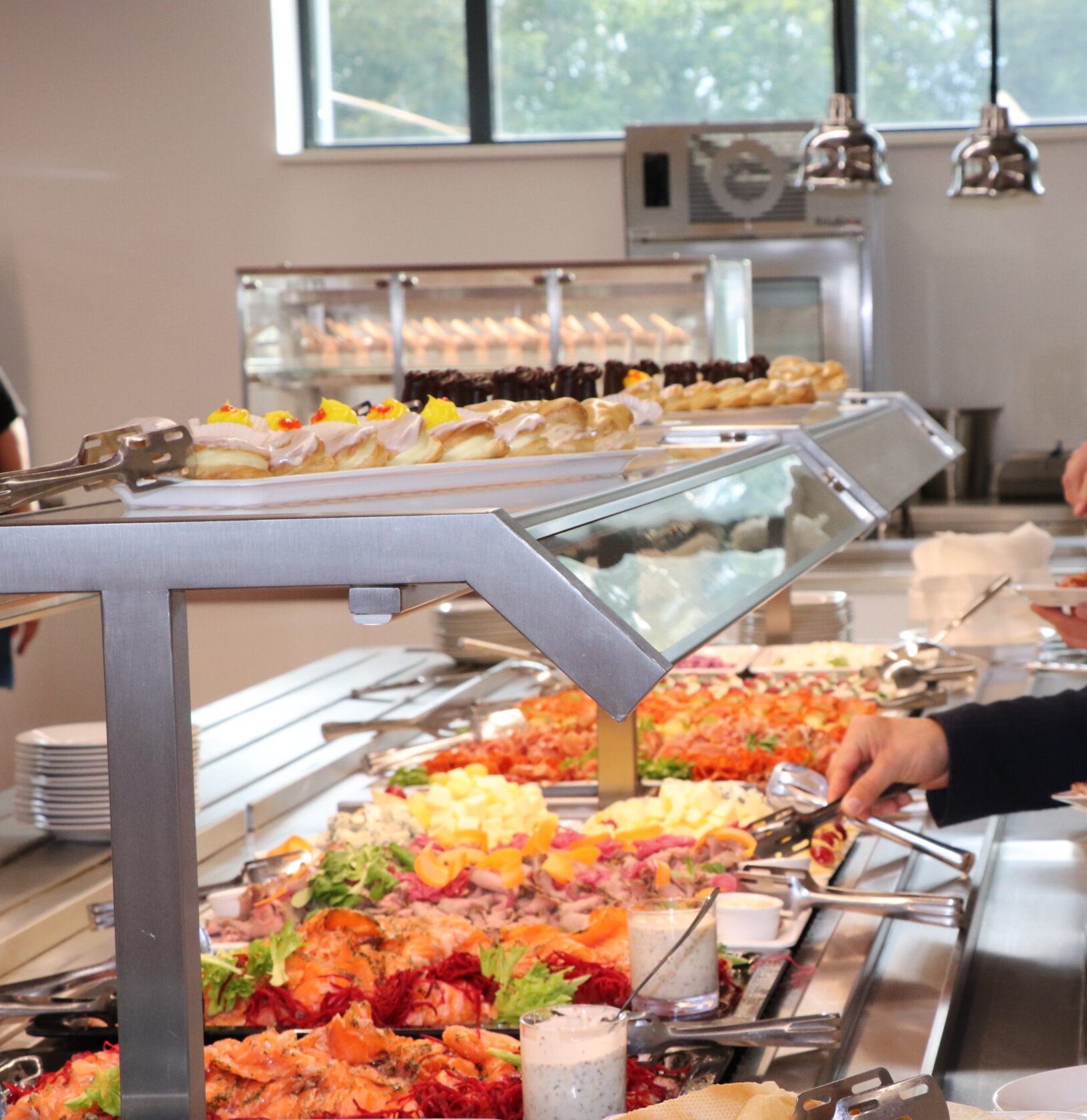 společenský večer bufet